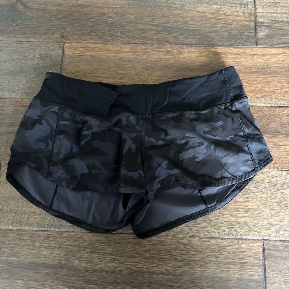 Lululemon speed up shorts low rise 2.5